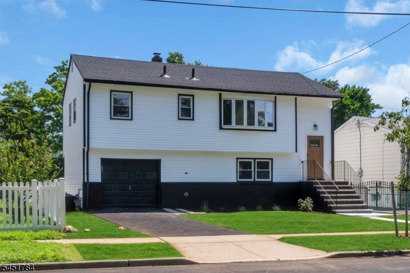 1307 Stockton St