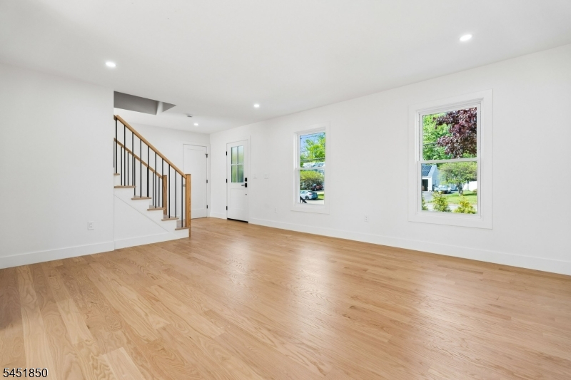 72 E Cedar St