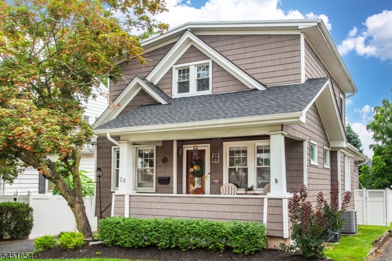 26 Dewey Ave
