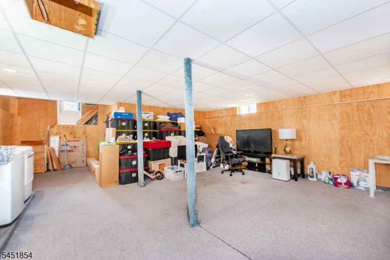 26 Dewey Ave