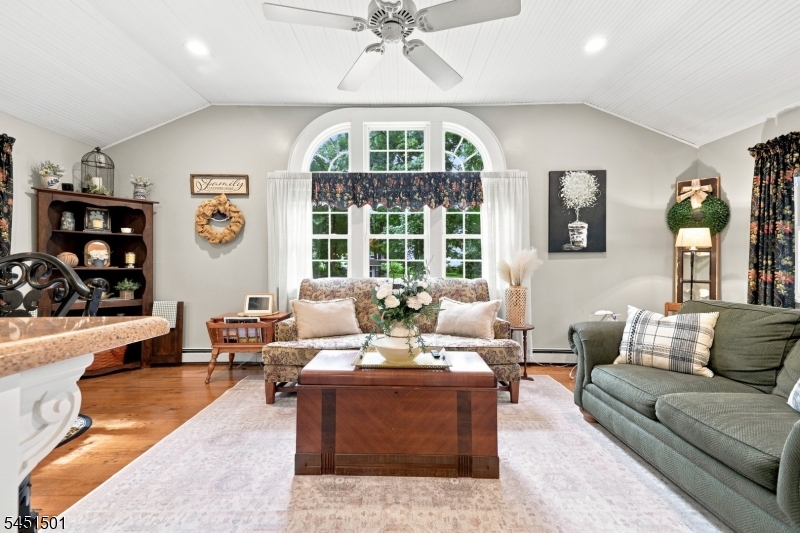 62 Lawrence Rd
