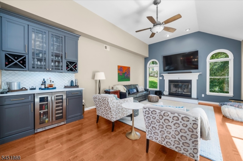 15 Austin Hill Rd