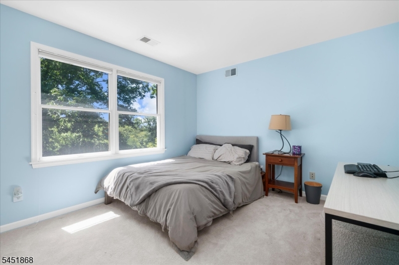 15 Austin Hill Rd