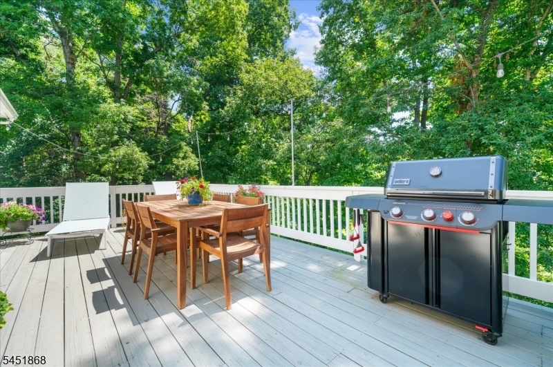 15 Austin Hill Rd