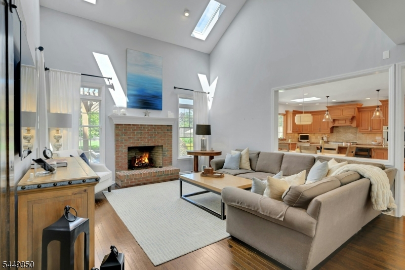 2 Ballantine Rd