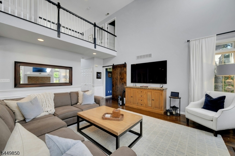2 Ballantine Rd