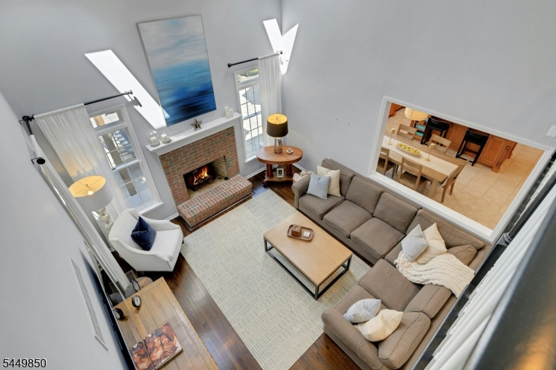 2 Ballantine Rd