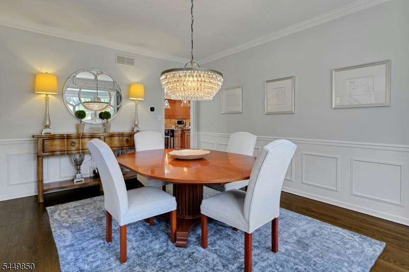 2 Ballantine Rd