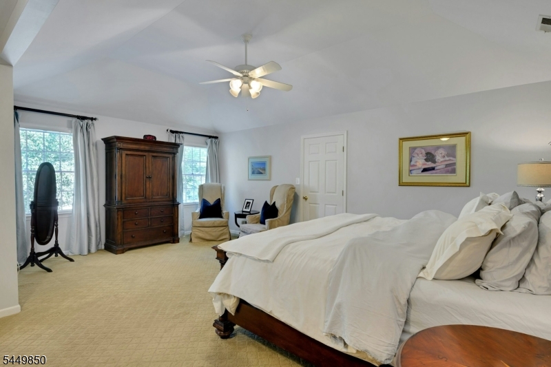 2 Ballantine Rd