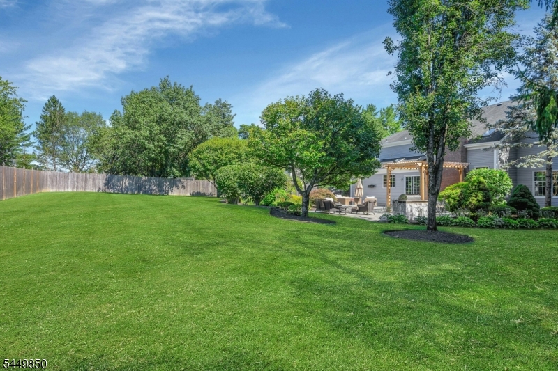 2 Ballantine Rd