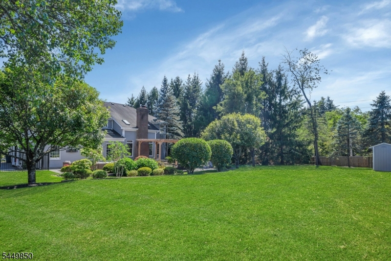 2 Ballantine Rd