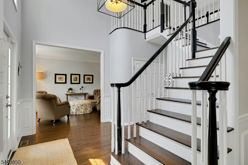 2 Ballantine Rd