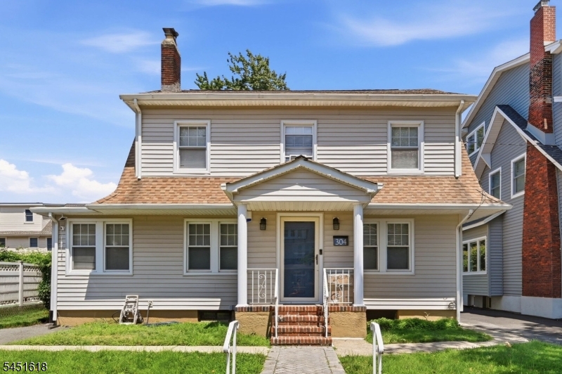 304 Brook Ave