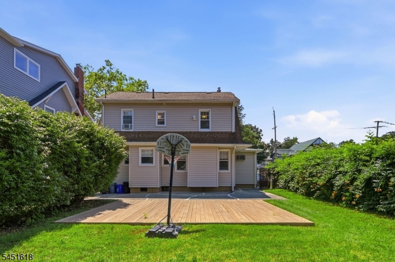 304 Brook Ave