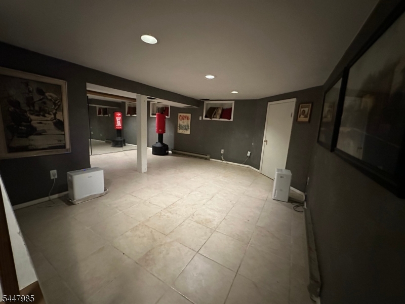1129 Caldwell Ave
