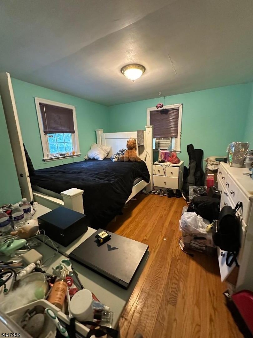 1129 Caldwell Ave