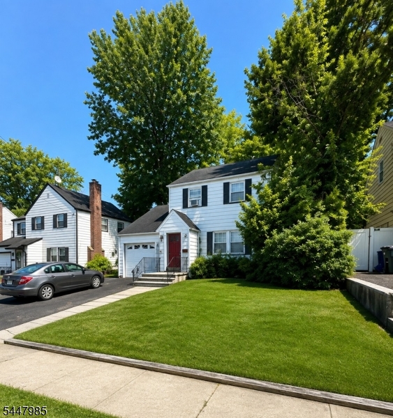 1129 Caldwell Ave