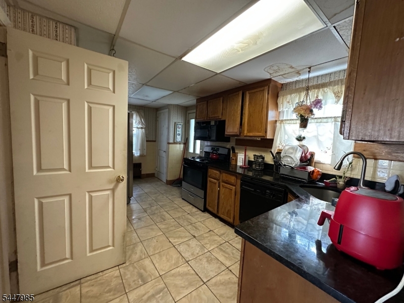 1129 Caldwell Ave