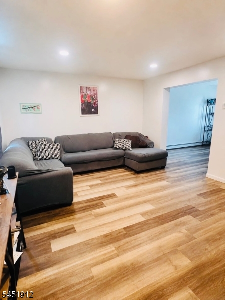 16 Victoria Ave