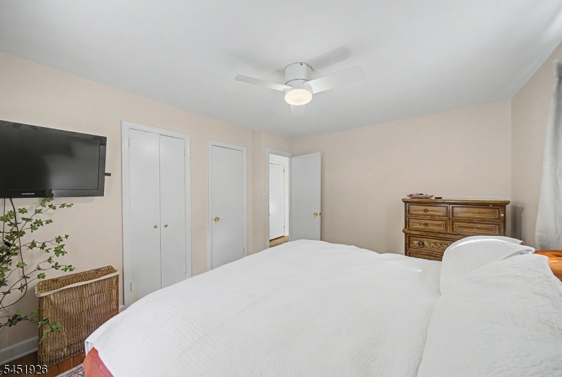 115 Willow Ave