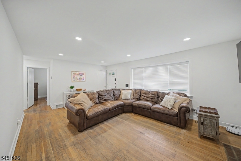 115 Willow Ave