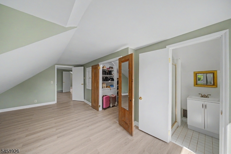 115 Willow Ave