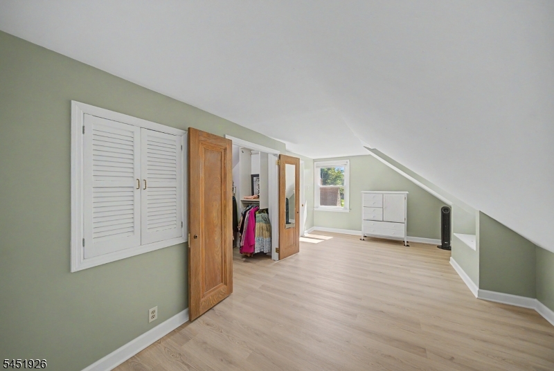 115 Willow Ave