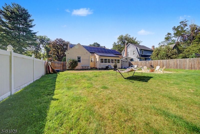 115 Willow Ave