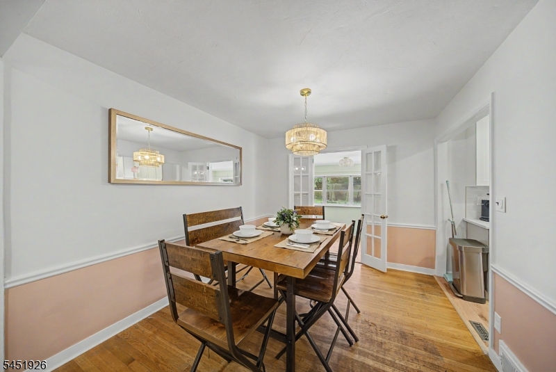 115 Willow Ave