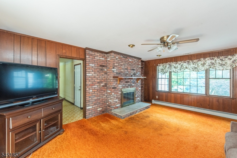 28 Church Rd
