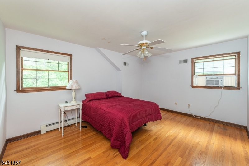 28 Church Rd