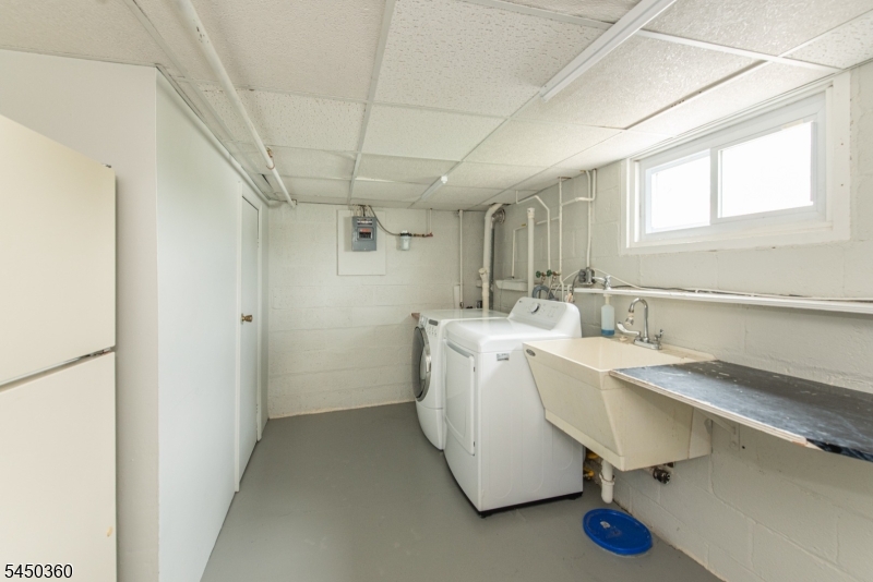 345 Bowden Rd