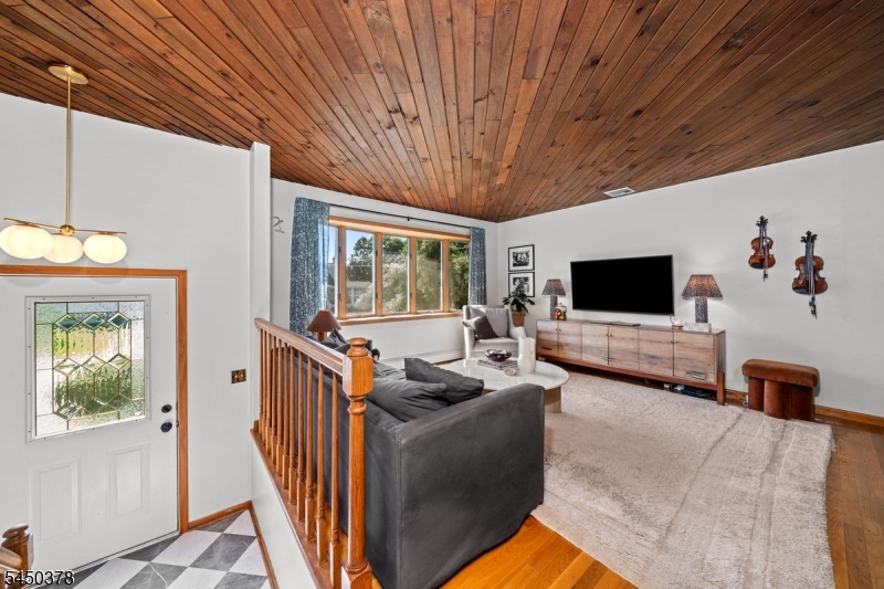 519 Old Boonton Rd