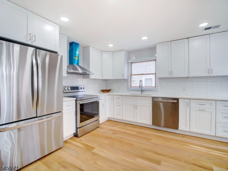 21 N 18th St