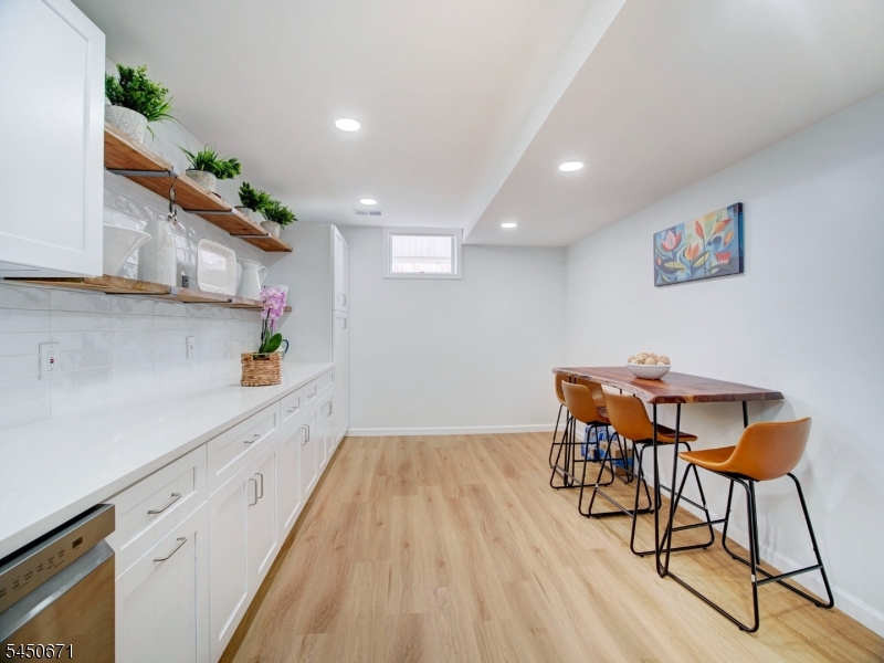 21 N 18th St
