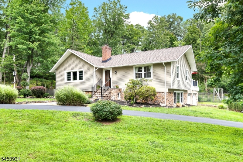 248 Johnston Dr