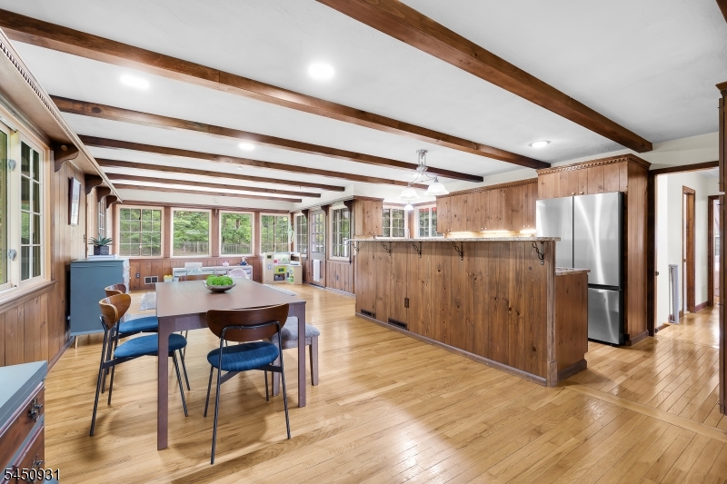 248 Johnston Dr
