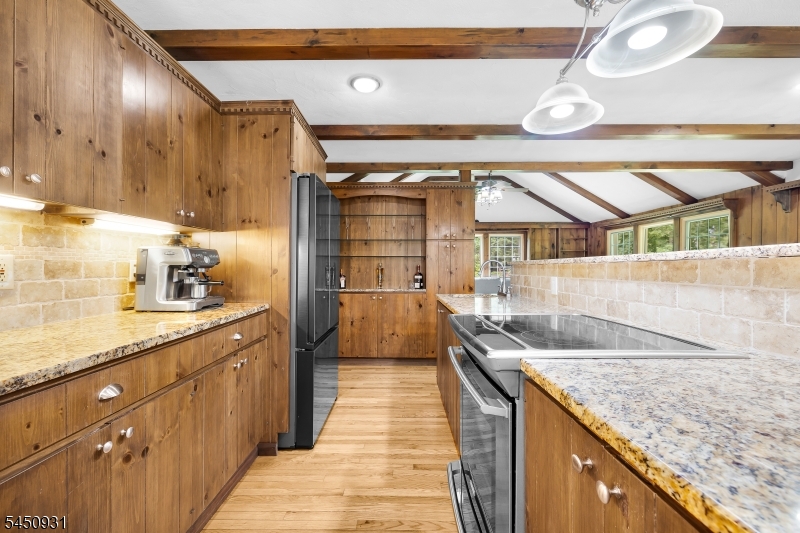 248 Johnston Dr