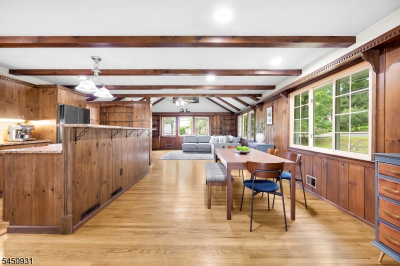 248 Johnston Dr