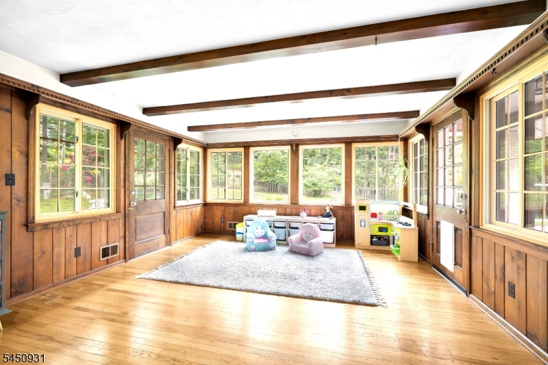 248 Johnston Dr