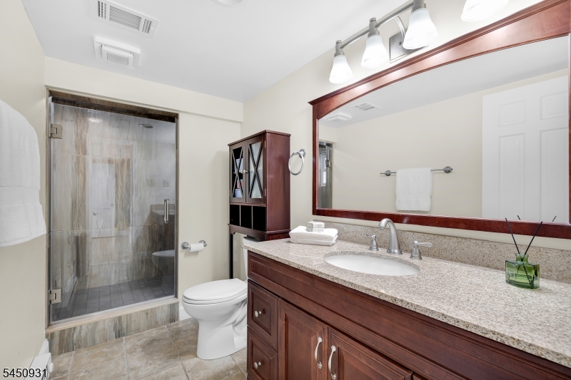 248 Johnston Dr