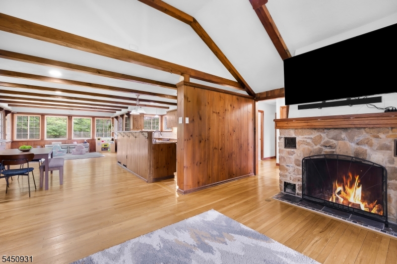 248 Johnston Dr