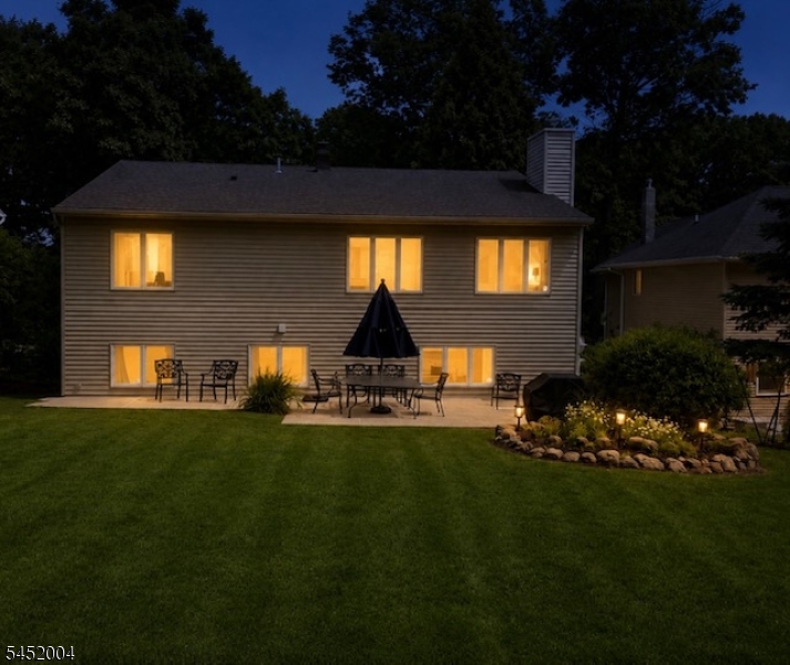 72 W Lake Shore Dr