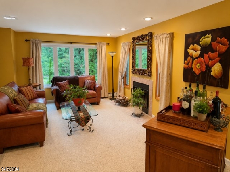 72 W Lake Shore Dr