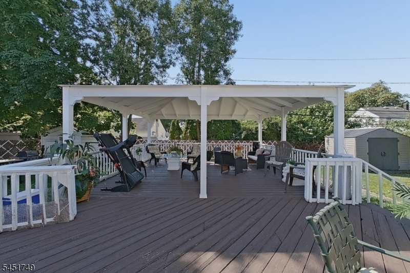 112 Elmwood Dr