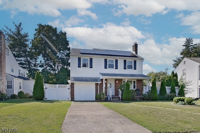 112 Elmwood Dr