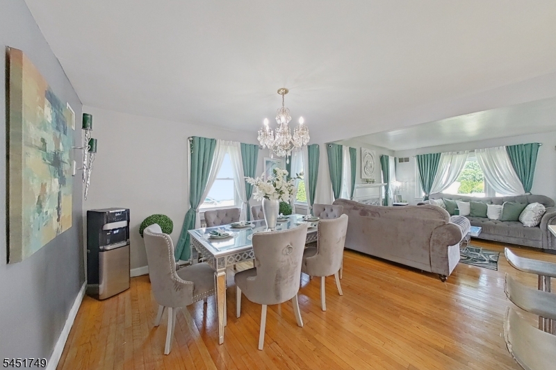 112 Elmwood Dr