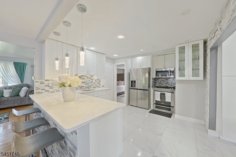 112 Elmwood Dr