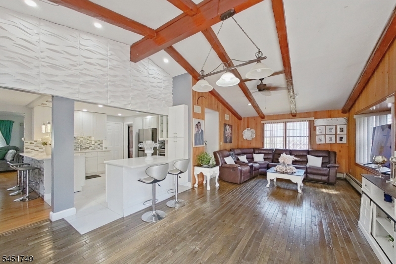 112 Elmwood Dr
