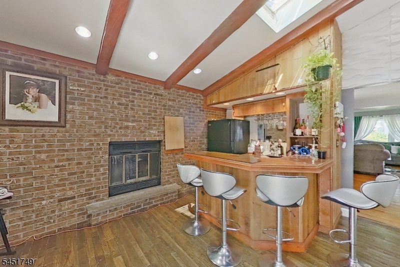 112 Elmwood Dr